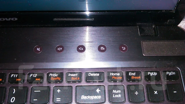 Lenovo IdeaPad Z570. 2,1����, ��� 4 ��, ���� 320���, WiFi: 1, Bluetooth: 1, ����������� �� 5��. ����