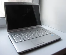 Dell Inspiron 1525. 2,5����, ��� 4 ��, ���� 160���, WiFi, Bluetooth, ����������� �� 2��. ����