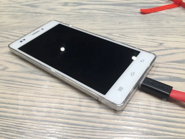 DEXP Ixion M 5 ����