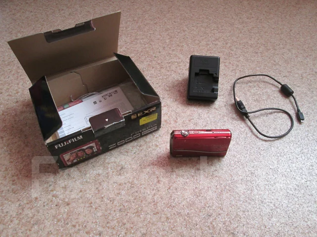 Fujifilm FinePix Z800EXR. 10 - 14.9 ��, ���: 5� ����