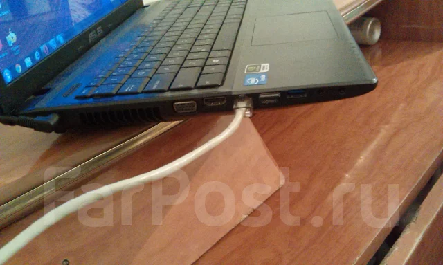 Asus X55VD. 2,3����, ��� 4 ��, ���� 320���, WiFi: 1, Bluetooth: 1, ����������� �� 1��. ����