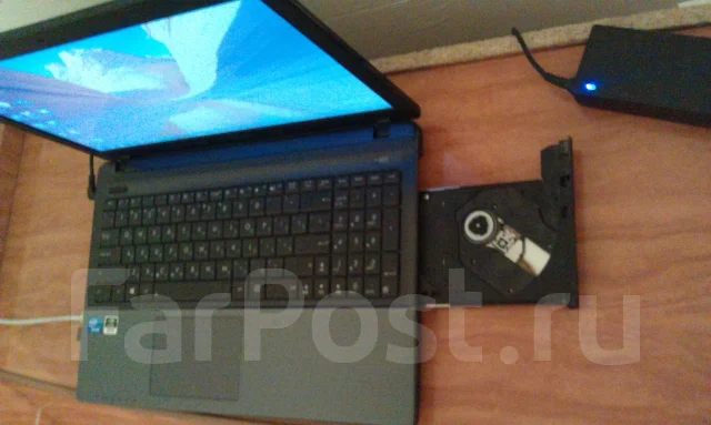 Asus X55VD. 2,3����, ��� 4 ��, ���� 320���, WiFi: 1, Bluetooth: 1, ����������� �� 1��. ����