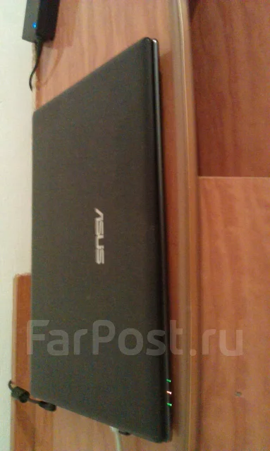 Asus X55VD. 2,3����, ��� 4 ��, ���� 320���, WiFi: 1, Bluetooth: 1, ����������� �� 1��. ����