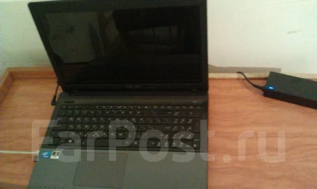 Asus X55VD. 2,3����, ��� 4 ��, ���� 320���, WiFi: 1, Bluetooth: 1, ����������� �� 1��. ����