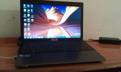 Asus X55VD. 2,3����, ��� 4 ��, ���� 320���, WiFi, Bluetooth, ����������� �� 1��.