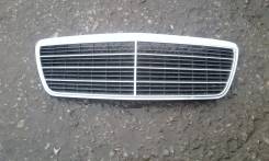 Решетка радиатора. Mercedes-Benz E-Class, 210211