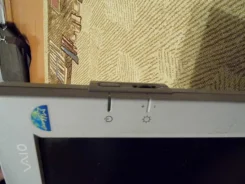 Sony. 15" ����