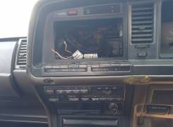 Консоль центральная. Toyota Crown, GS131, GS131H Двигатель 1GGZE