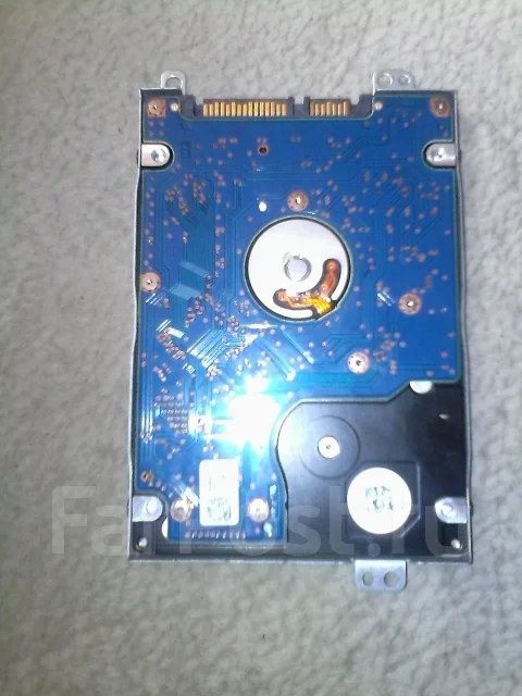 HP Pavilion 15. 3����, ��� 4 ��, ���� 500���, WiFi: 1 ����
