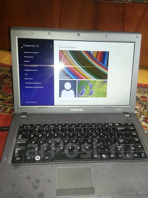 Samsung R428. 190����, ��� 2048 ��, ���� 250���, WiFi: 1, Bluetooth: 1, ����������� �� 2��. ����
