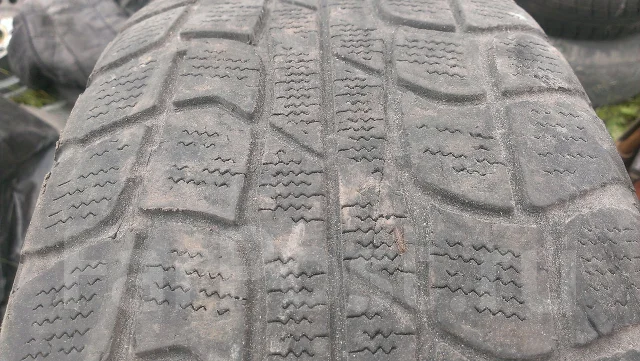 Dunlop SP 10. �����������, 2005 ���, �/�, ����� 70 % ����