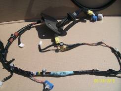Датчик открытия дверей. Toyota Land Cruiser, URJ202, URJ202W, VDJ200 Двигатели: 1URFE, 1VDFTV