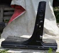 Порог пластиковый. Volkswagen Touareg, 7L6, 7L7, 7LA Двигатели: AXQ, AYH, AZZ, BAA, BAC, BAR, BHK, BHL, BJN, BKJ, BKS, BLE, BLK, BMV, BMX, BPD, BPE, B...