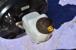 Бачок для тормозной жидкости. Toyota RAV4, ACA31, ACA31W Двигатель 1AZFE