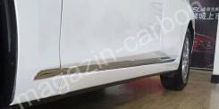 Накладка на дверь. Mazda Axela