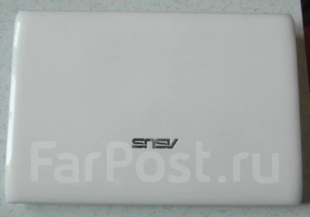 Asus Eee PC 1025C. 1,8����, ��� 4 ��, ���� 320���, WiFi: 1, Bluetooth: 1, ����������� �� 6��. ����