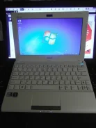 Asus Eee PC 1025C. 1,8����, ��� 4 ��, ���� 320���, WiFi: 1, Bluetooth: 1, ����������� �� 6��. ����