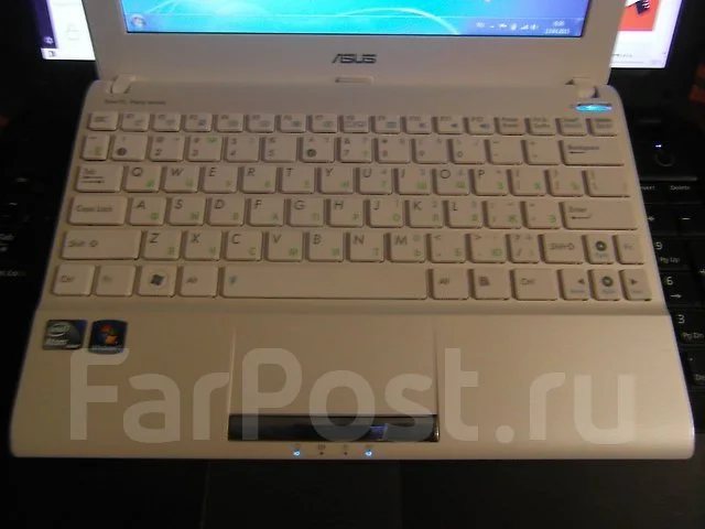 Asus Eee PC 1025C. 1,8����, ��� 4 ��, ���� 320���, WiFi: 1, Bluetooth: 1, ����������� �� 6��. ����