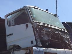 Кабина. Mitsubishi Fuso