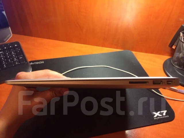 Apple MacBook Air 13 2011 Mid. 1,7����, ��� 4 ��, ���� 128���, WiFi: 1, Bluetooth: 1, ����������� �� 12��. ����