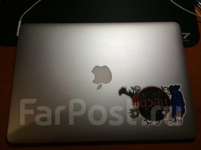 Apple MacBook Air 13 2011 Mid. 1,7����, ��� 4 ��, ���� 128���, WiFi: 1, Bluetooth: 1, ����������� �� 12��. ����