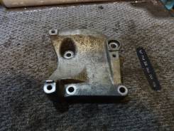 Крепление компрессора кондиционера. Honda Accord, CF6 Honda Odyssey, RA6, RA7 Honda Avancier, TA1 Двигатели: F23A, F23A1, F23A2, F23A3, F23A5, F23A6...