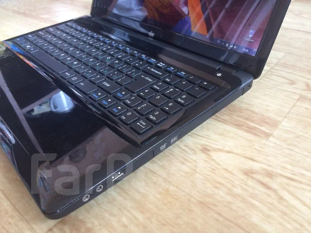DNS Office 0164772. 1,9����, ��� 3072 ��, ���� 320���, WiFi: 1, Bluetooth: 1 ����
