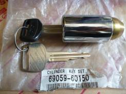 Замок запаски. Toyota Land Cruiser, FJ80, FZJ73, FZJ80, FZJ70, HZJ80, HZJ70, HZJ75, HDJ80, FZJ75 Двигатели: 1HZ, 1HDT, 1FZFE, 3F, 1FZF