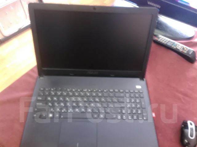 Asus X501U. 1����, ��� 2048 ��, ���� 320���, WiFi: 1, ����������� �� 2��. ����