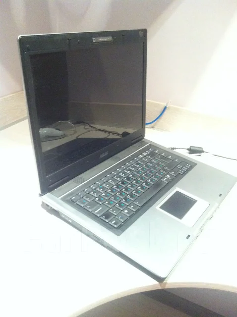 Asus F3Jp. 1,8����, ��� 3072 ��, ���� 120���, WiFi: 1, Bluetooth: 1 ����
