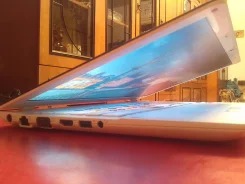 Samsung 370R5E. ��� 6 ��, ���� 1 000���, WiFi, Bluetooth ����