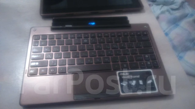 Asus Eee Pad Transformer 16Gb ����