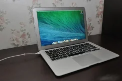 Apple MacBook Air. 1,8����, ��� 4 ��, ���� 128���