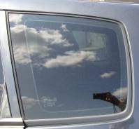 Стекло боковое. Kia Carens, KNEFC525155408220 Двигатель S6D