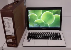 Asus X401A. 1,7����, ��� 2048 ��, ���� 320���, WiFi, Bluetooth, ����������� �� 3��.