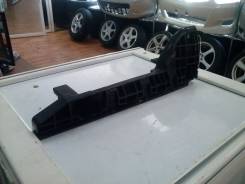 Крепление бампера. Toyota Hiace, KDH200V