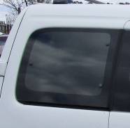 Стекло боковое. Citroen Berlingo, VF7GJKFWCAX504613 Двигатель TU3A