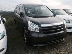 Toyota Noah. ZRR75