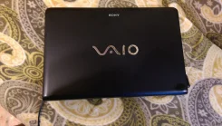 Sony VAIO SVE1712S1R. 2,4����, ��� 4 ��, ���� 640���, WiFi, Bluetooth, ����������� �� 3��. ����