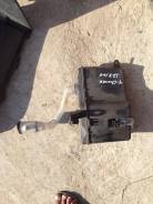 Бачок стеклоомывателя. Toyota Cresta, JZX91, JZX90, JZX93, JZX105, GX105, JZX100, JZX101, GX90, SX90, LX90, GX100, LX100 Toyota Crown, GBS12 Toyota Ma...