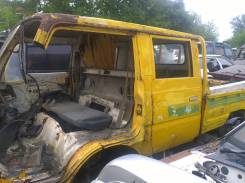 Кабина. Nissan Atlas, MH40 Двигатель ED33