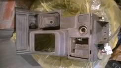 Консоль центральная. Mitsubishi Pajero, V25W, V24W, V23W, V21W, V26WG, V46WG, V47WG, V26C, V25C, V43W, V45W, V46W, V46V Двигатель 4G64