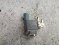 Клапан вакуумный. Toyota: Corolla, Toyoace, Corolla Levin, RAV4, Caldina, Camry Gracia, Sprinter, Sprinter Marino, Dyna, Sprinter Trueno, Corolla Cere...