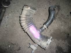 Патрубок воздухозаборника. Toyota Nadia, SXN10, SXN15 Двигатель 3SFE