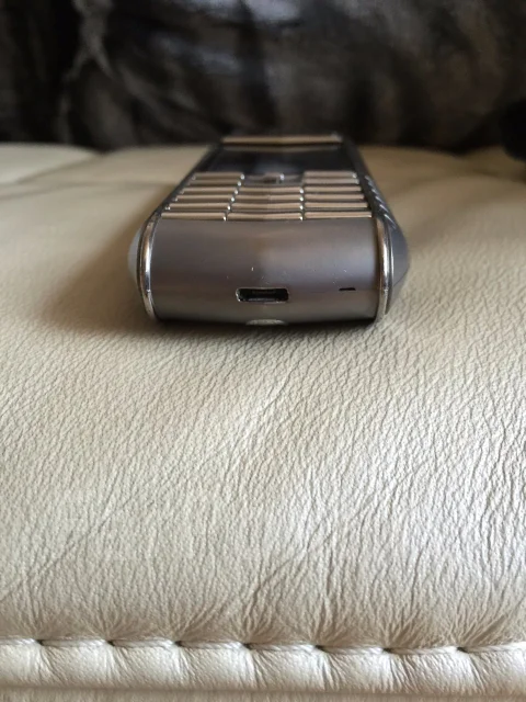 Vertu Ascent ����