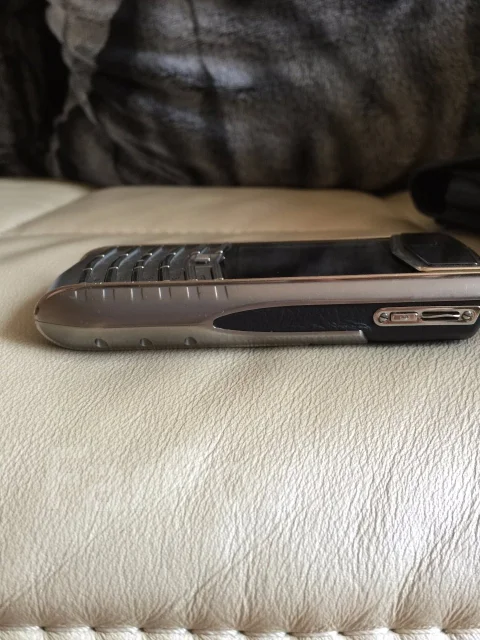 Vertu Ascent ����