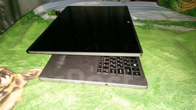 Acer Aspire R7-571G-53336G75ass. 180����, ��� 6 ��, ���� 500���, WiFi: 1, Bluetooth: 1, ����������� �� 5��. ����