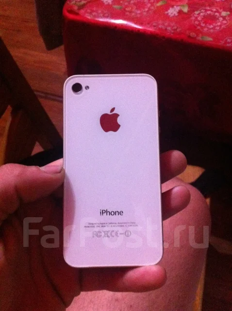 Apple iPhone 4 ����