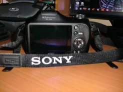 Sony Cyber-shot DSC-H100. 15 - 19.9 ��, ���: 14� � ����� ����