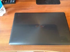 Asus X550L. 1,6����, ��� 6 ��, ���� 750���, WiFi, Bluetooth, ����������� �� 5��.